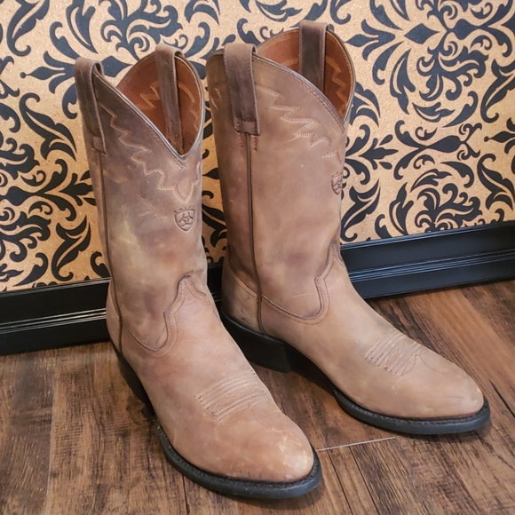 ariat sedona